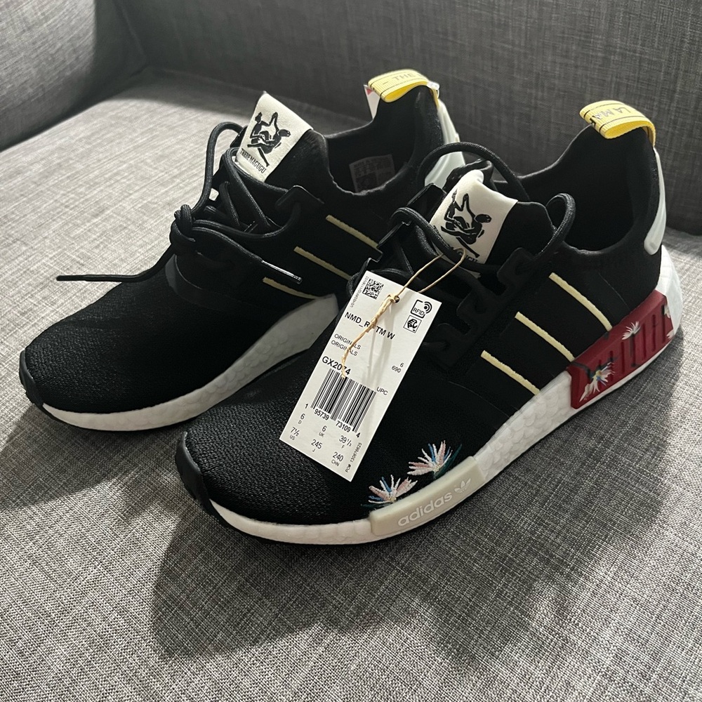 Adidas NMD_R1 x Thebe Magugu Black Sneakers GX2074 women sz 7.5